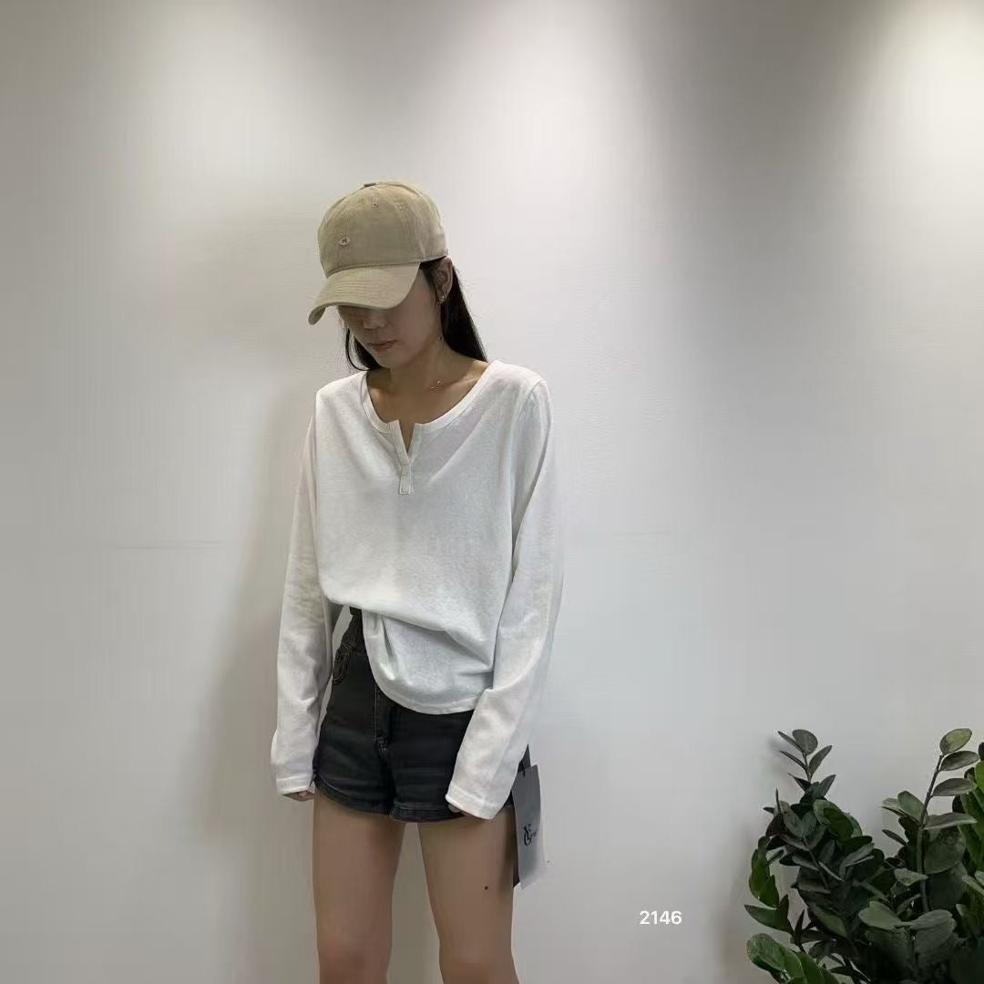 White Minimal Long Sleeve Top product photo 1