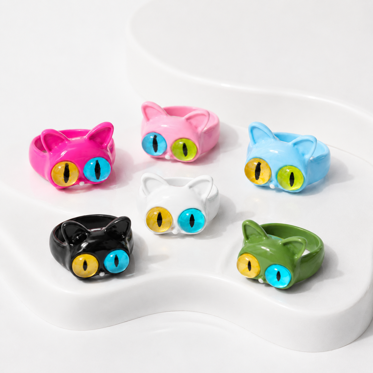 Odd-Eye Cat Statement Ring