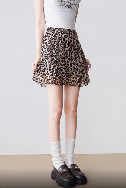 Leopard Print Pleated Mini Skirt